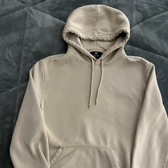 Men’s small H&M hoodie. No stains. Perfect for youth/teen girl or boy - Picture 1 of 2
